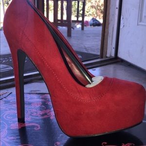 New heels in box silver ones used  size 7